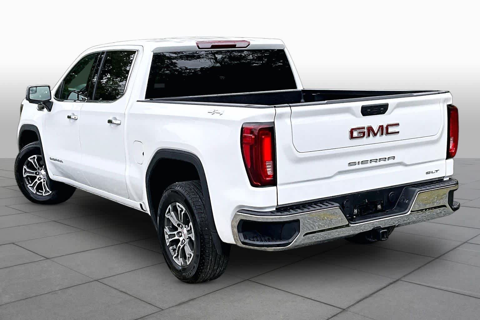 Used 2026 GMC Sierra 1500 SLT AWD/4WD image 12