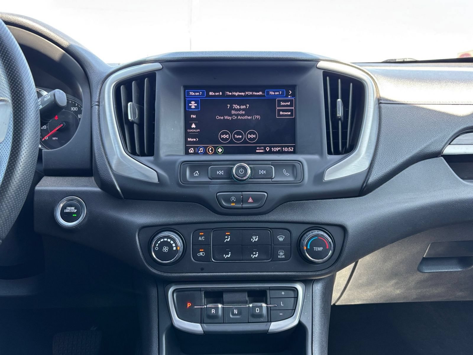 Used 2024 GMC Terrain SLE FWD image 16
