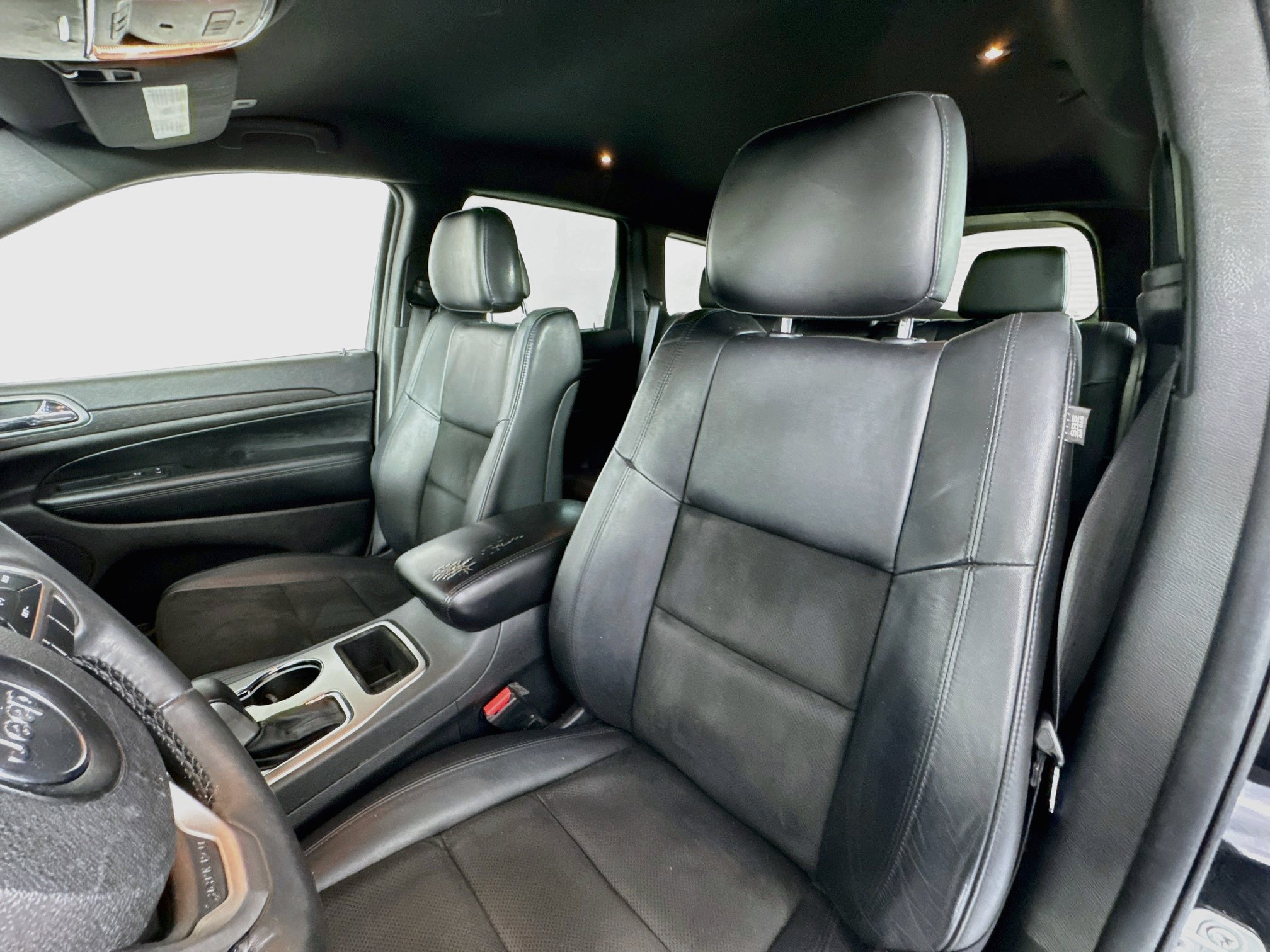 Used 2018 Jeep Grand Cherokee Altitude AWD/4WD image 21