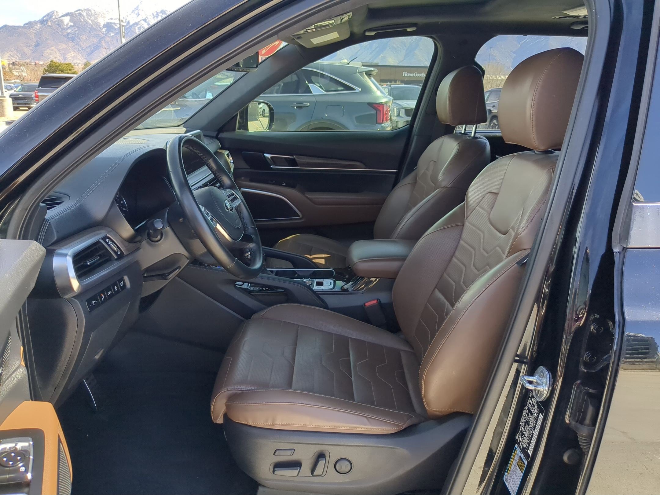 Used 2021 Kia Telluride SX w/ SX Prestige Package image 25