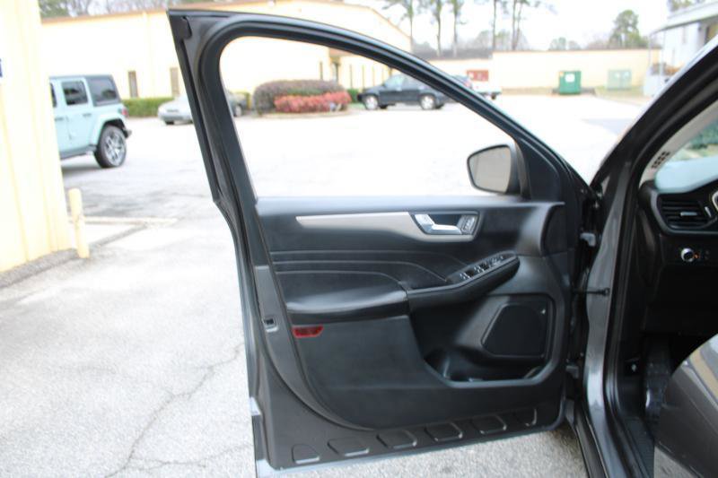 Used 2021 Ford Escape SE AWD/4WD image 18
