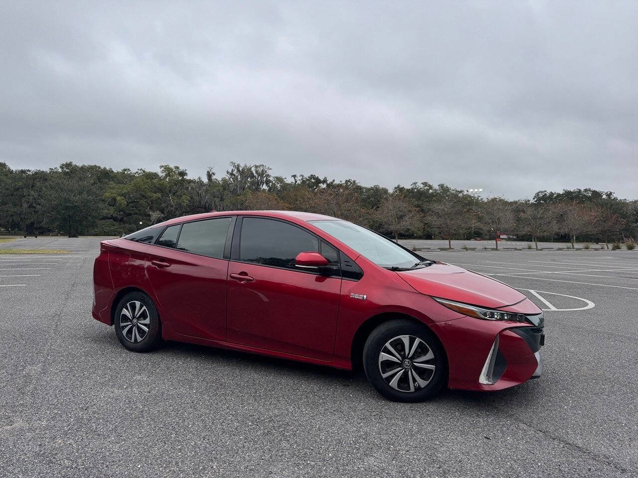 Used 2018 Toyota Prius Prime Premium image 3