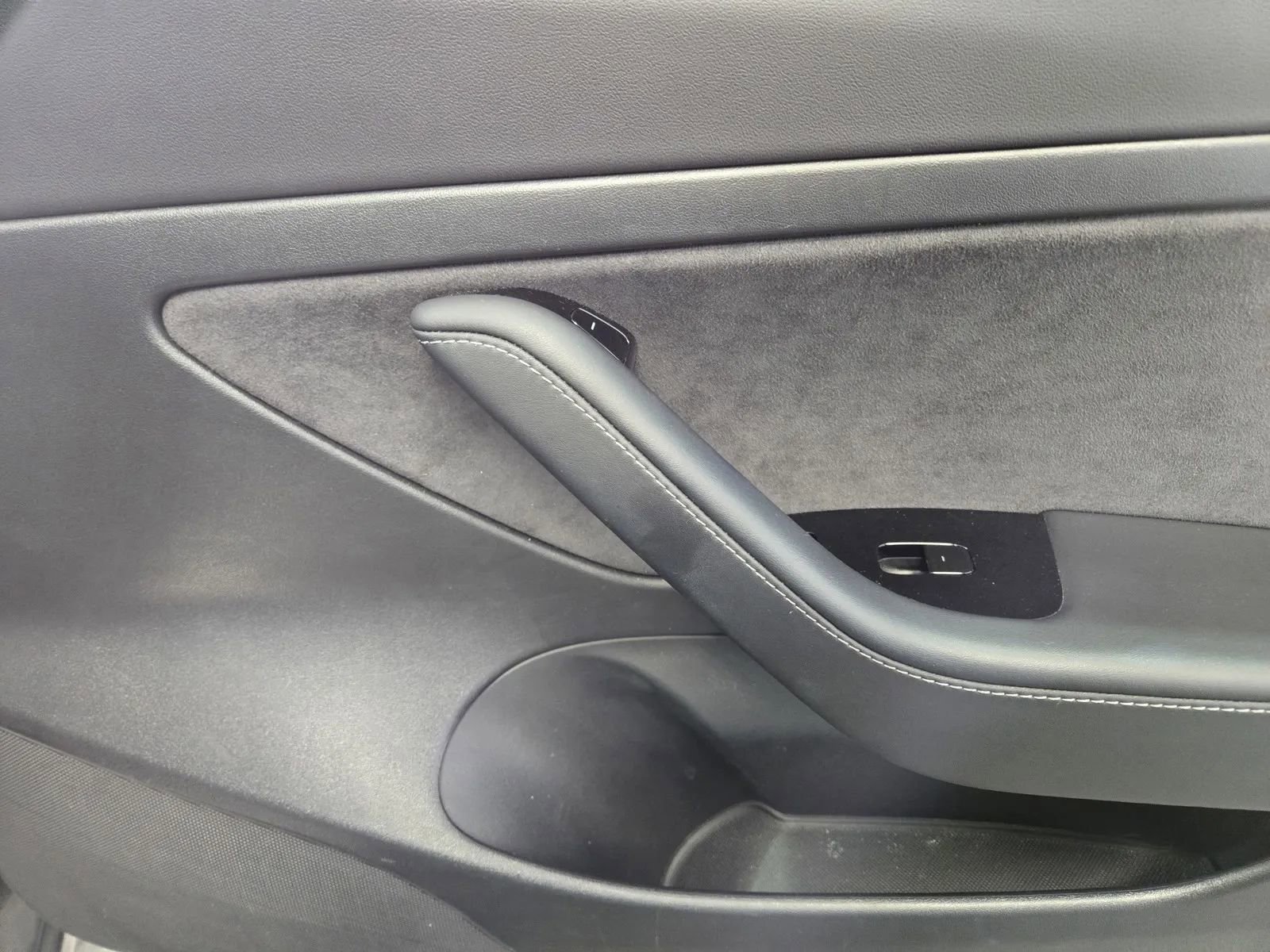 Used 2020 Tesla Model 3 Standard Range Plus image 6