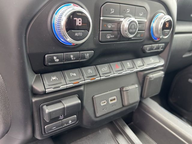Used 2020 GMC Sierra 1500 AT4 w/ AT4 Premium Package AWD/4WD image 17