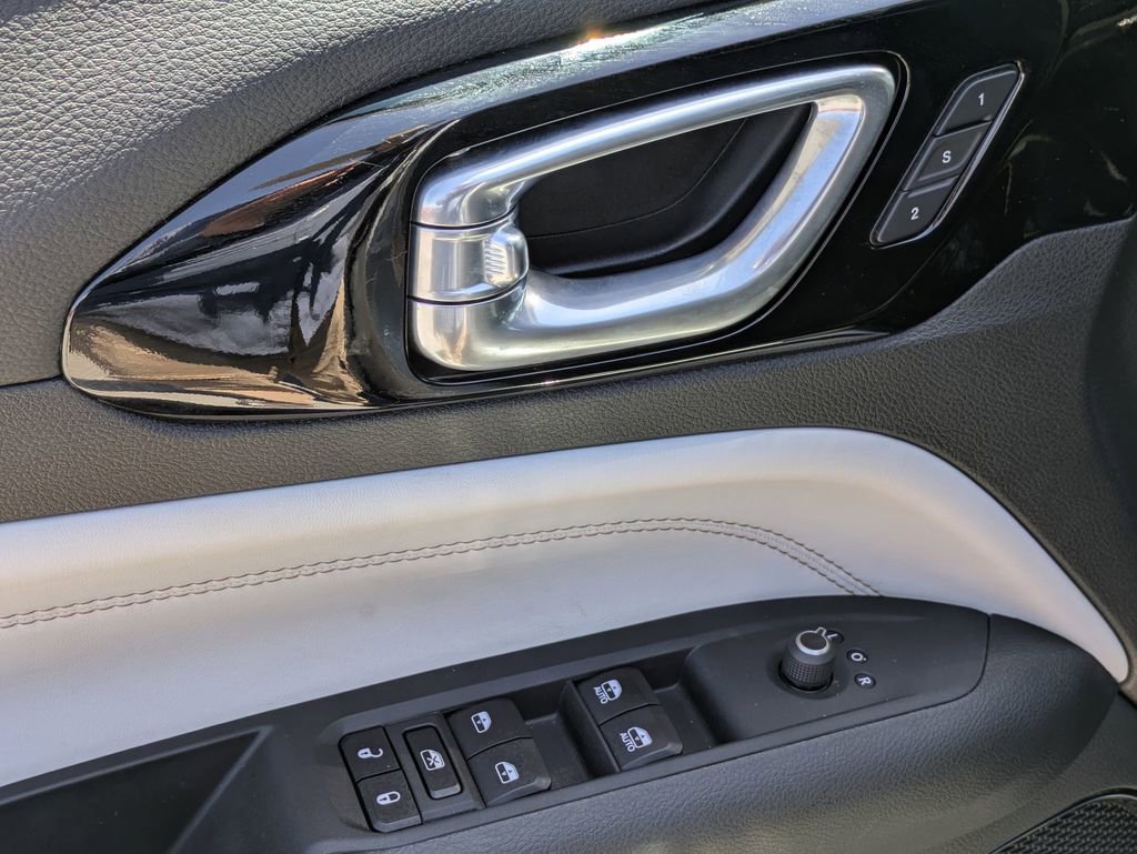 Certified 2024 Jeep Compass Limited w/ Elite Group image 11