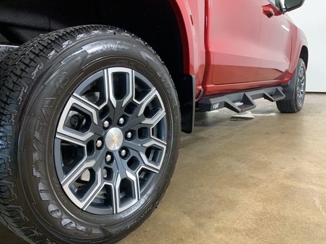 Used 2024 Chevrolet Colorado LT w/ LT Convenience Package III image 9