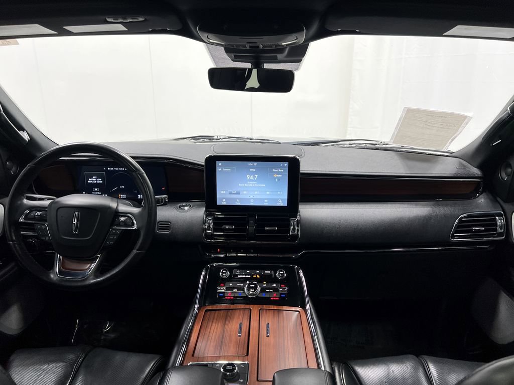 Used 2020 Lincoln Navigator Reserve w/ Luxury Package image 20