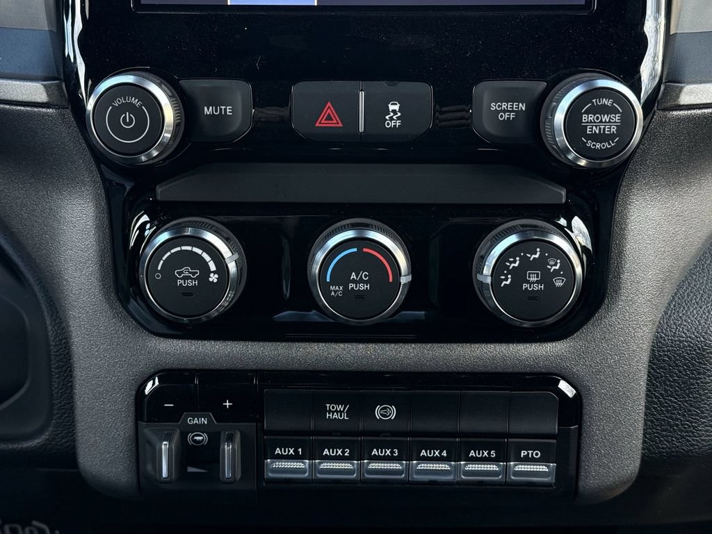 New 2026 RAM 5500 Tradesman AWD/4WD image 43