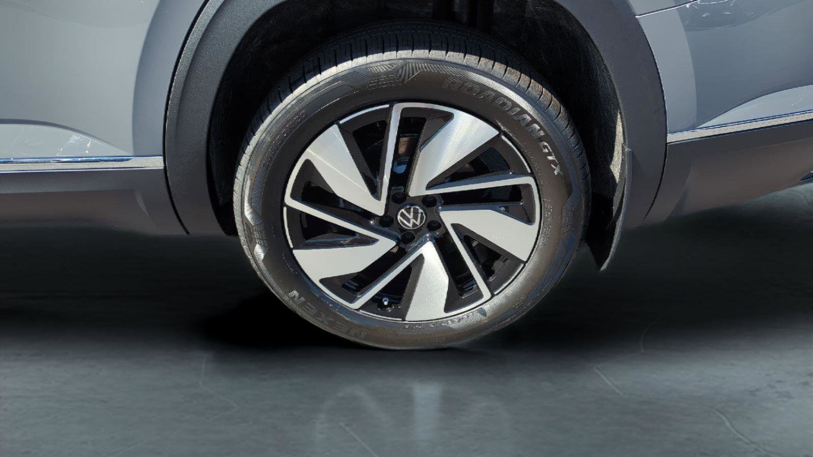 New 2026 Volkswagen Atlas SEL image 9