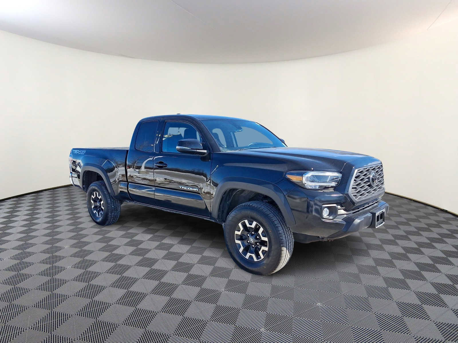 Certified 2020 Toyota Tacoma TRD Off-Road image 5