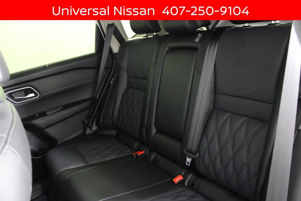 New 2026 Nissan Rogue Platinum w/ Tech Package AWD/4WD image 17