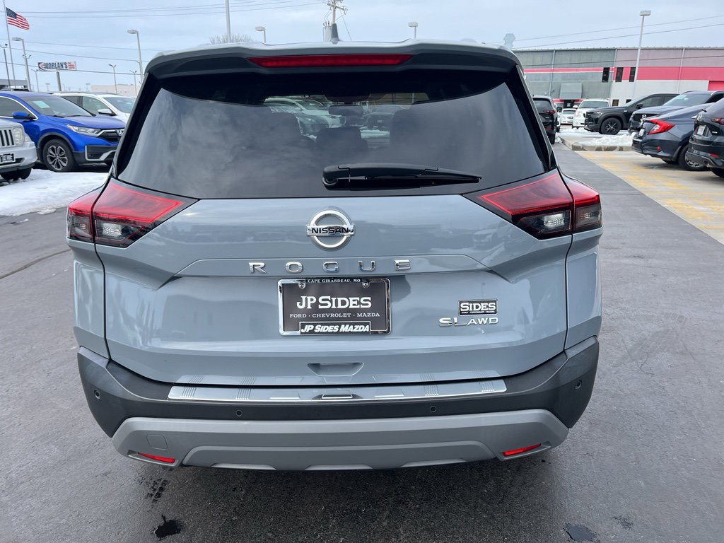 Used 2021 Nissan Rogue SL w/ Premium Package image 8