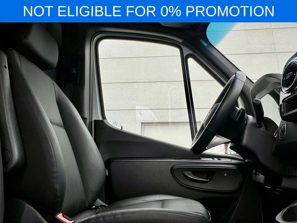 Used 2025 Mercedes-Benz Sprinter 2500 image 22