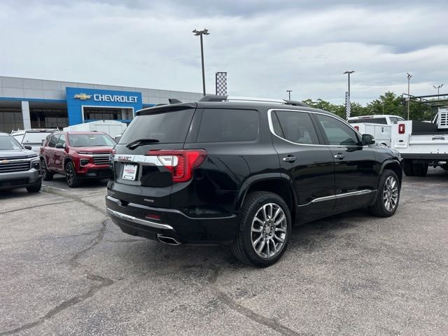 Used 2023 GMC Acadia Denali w/ Denali Ultimate Package AWD/4WD image 3