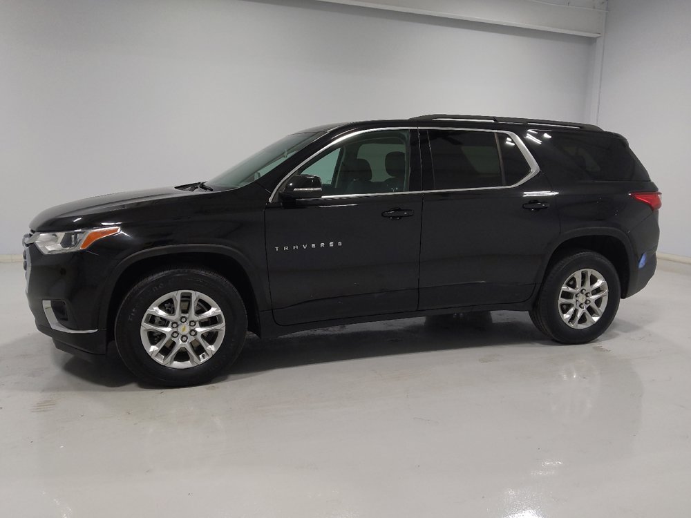 Used 2021 Chevrolet Traverse LT w/ LPO, Cargo Package AWD/4WD image 2
