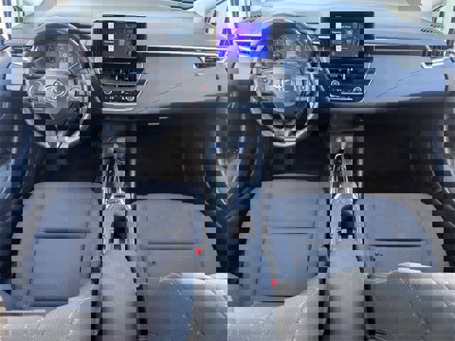 Used 2025 Toyota Corolla LE image 11