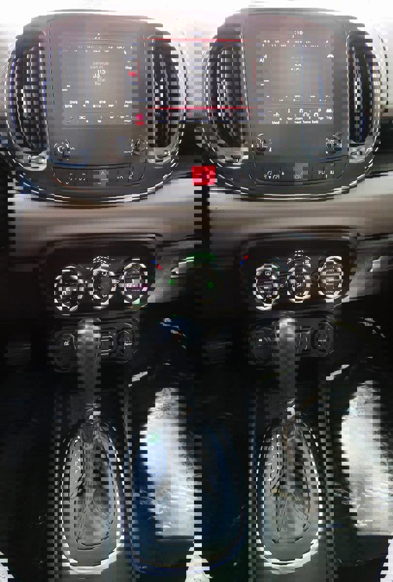 Used 2018 FIAT 500L Lounge image 29