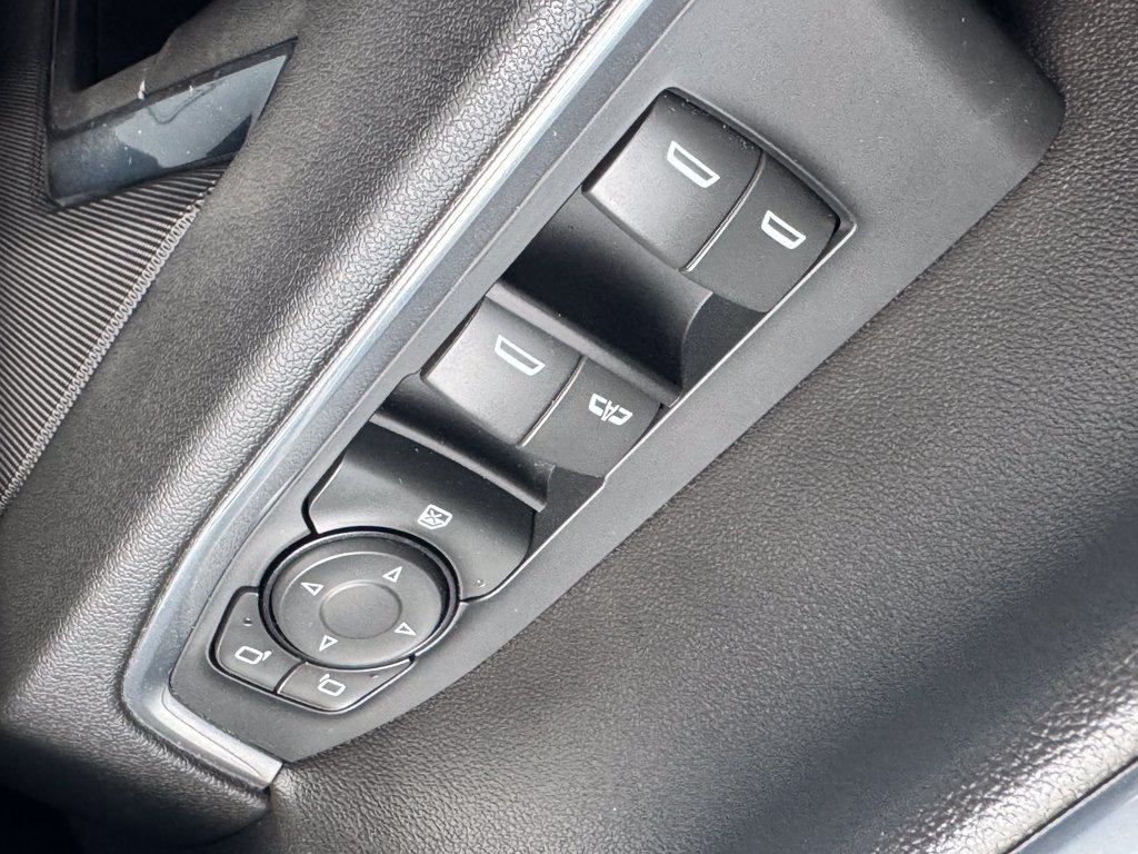 Used 2023 Chevrolet Silverado 1500 RST AWD/4WD image 28