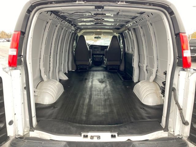 Used 2024 GMC Savana 2500 Work Van image 16