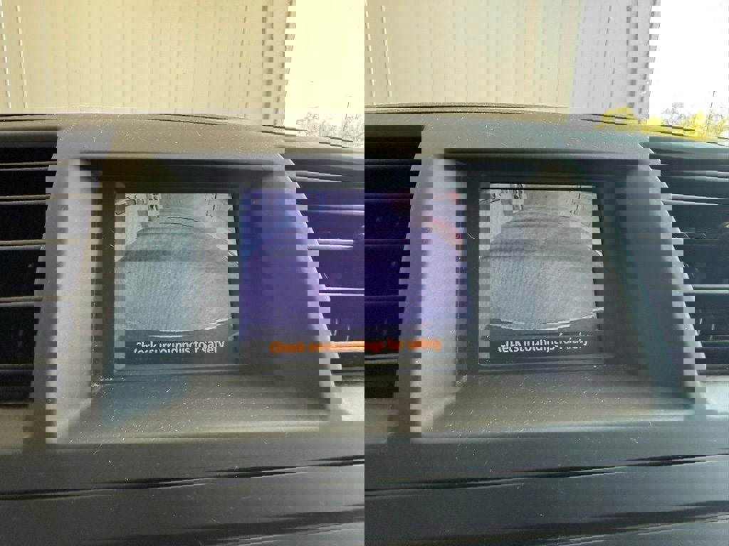 Used 2011 Toyota Highlander SE w/ Tow Pkg image 36