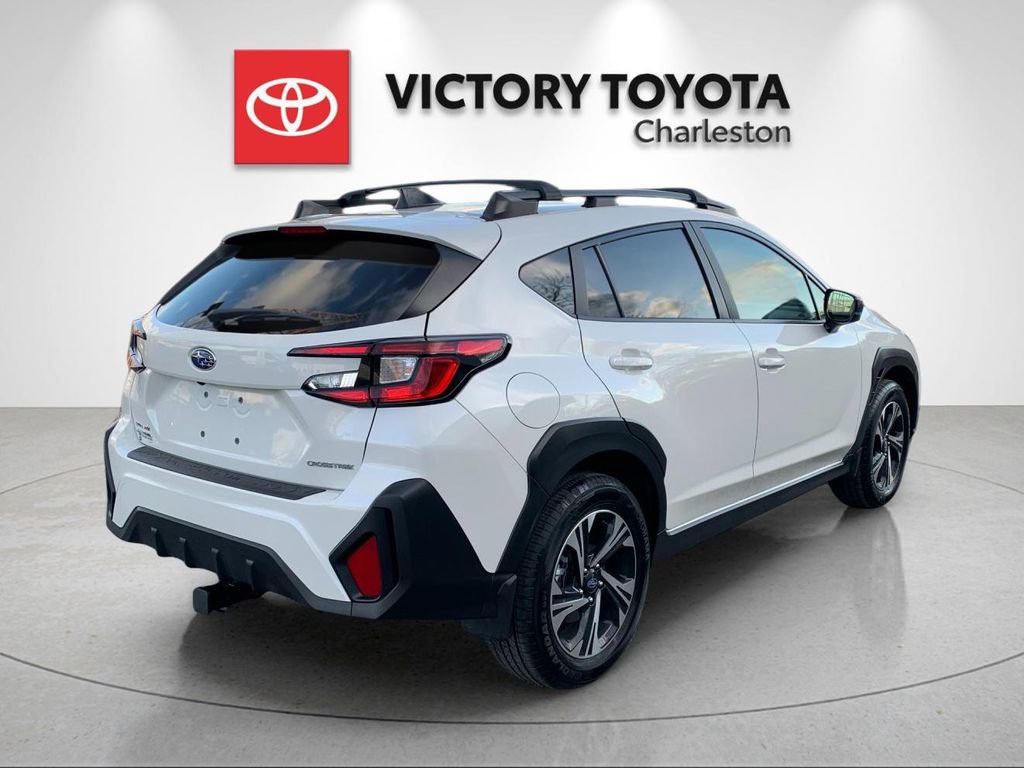 Used 2024 Subaru Crosstrek 2.0i Premium image 7