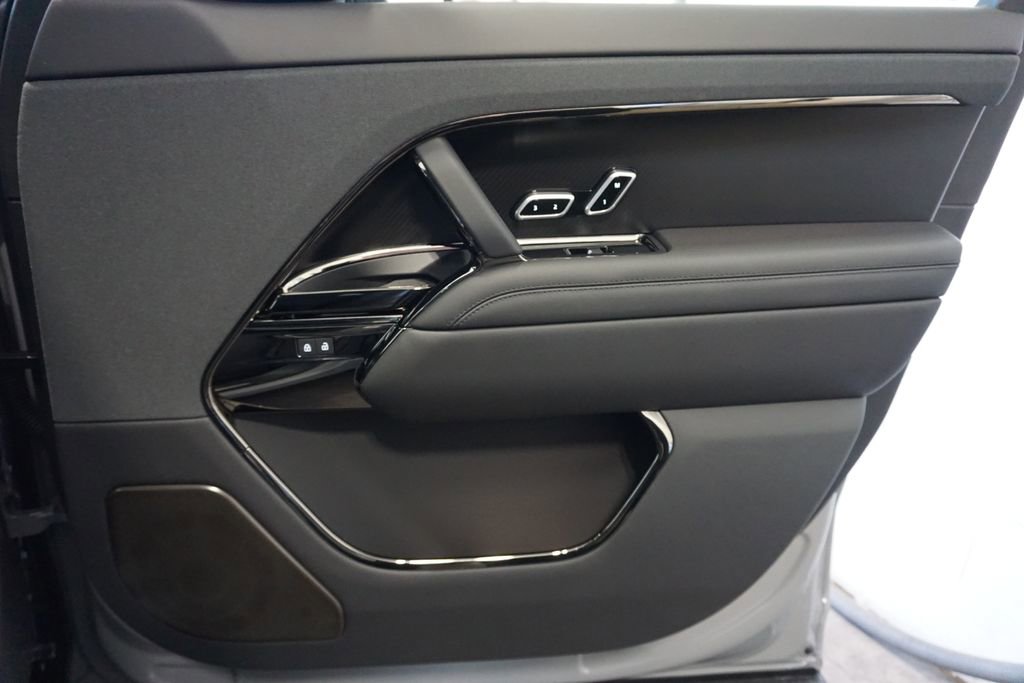 New 2025 Land Rover Range Rover Sport SV Edition Two image 21