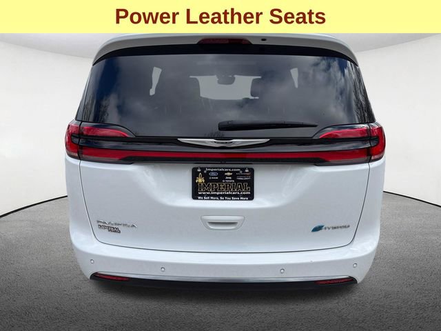 Used 2024 Chrysler Pacifica Pinnacle FWD image 12