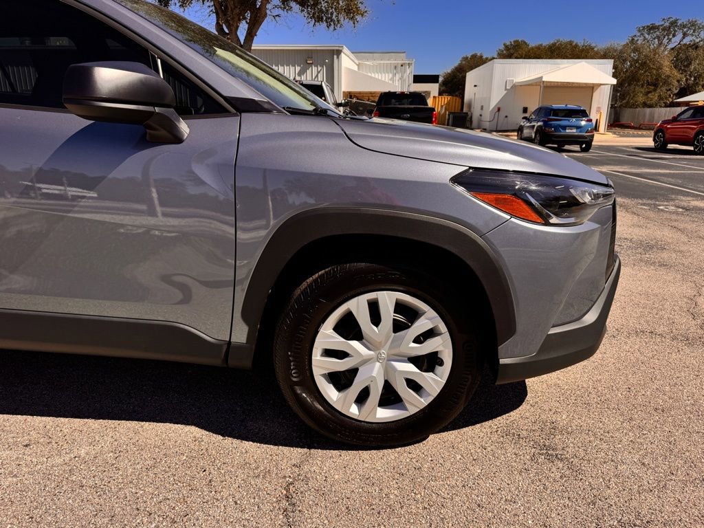 Used 2024 Toyota Corolla Cross L image 10
