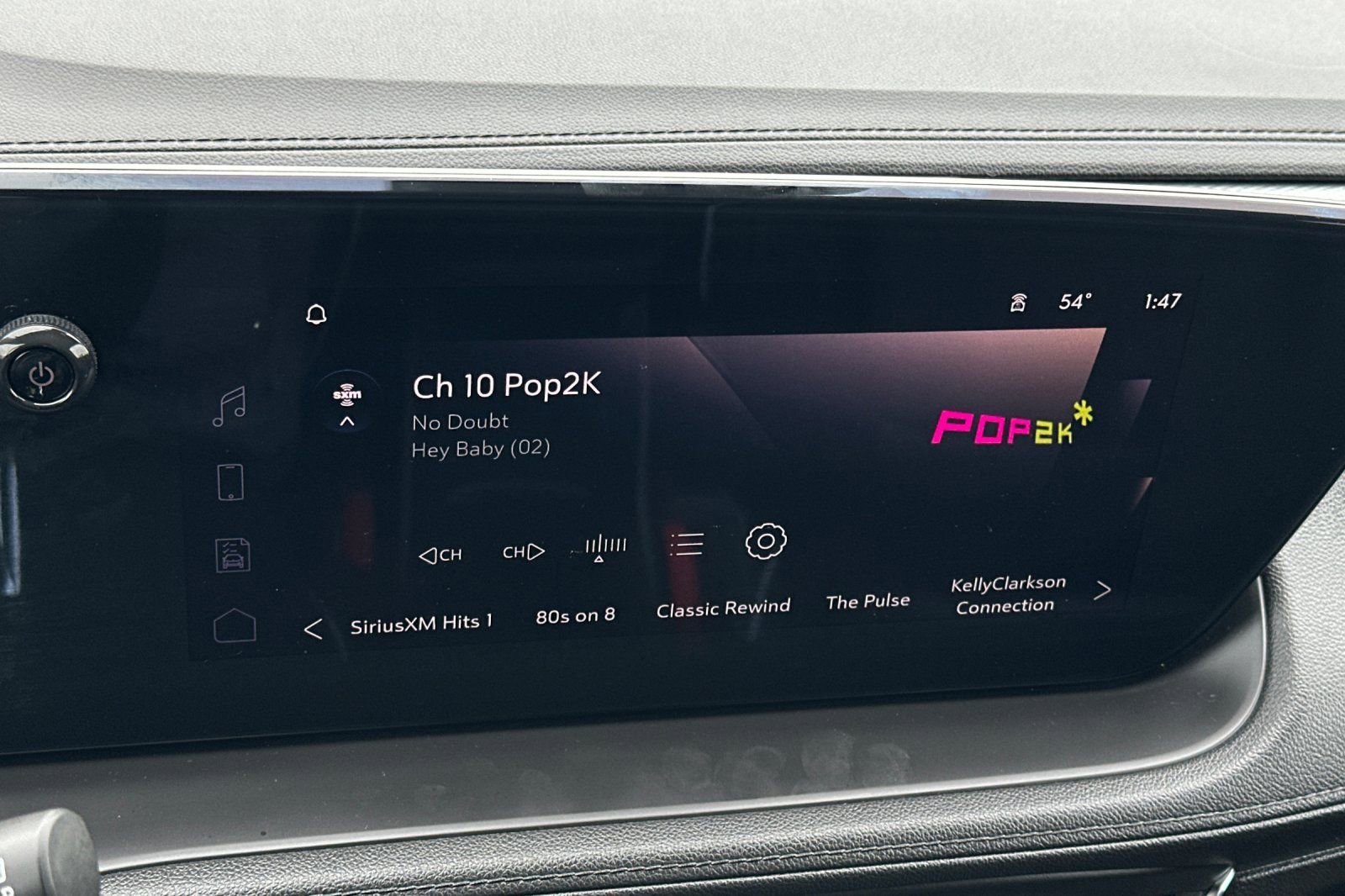 Used 2024 Buick Encore GX Avenir w/ Avenir Convenience Package image 18