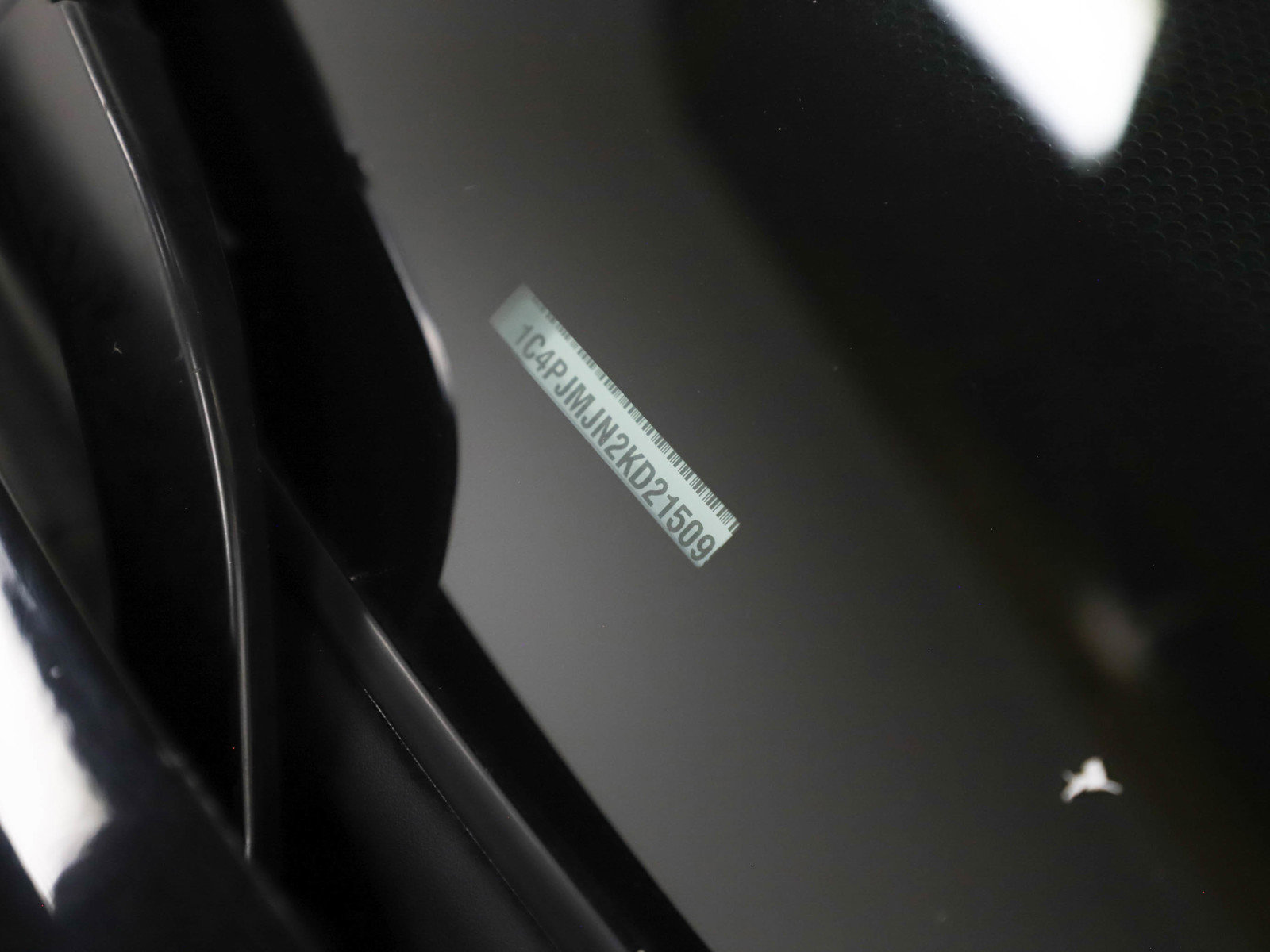 Used 2019 Jeep Cherokee Overland w/ Technology Group image 26