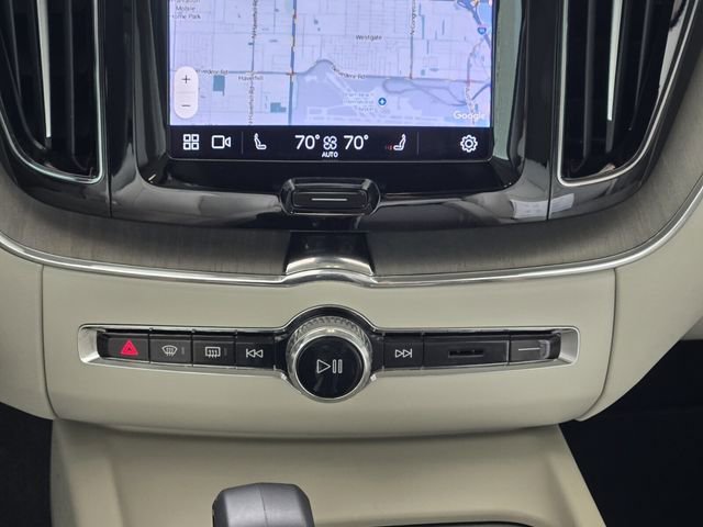 Certified 2023 Volvo XC60 B5 Plus w/ Protection Package Premier AWD/4WD image 20