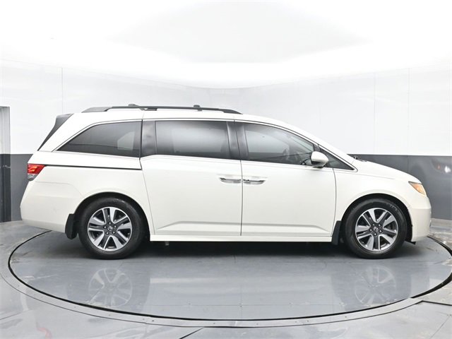 Used 2016 Honda Odyssey Touring Elite image 11