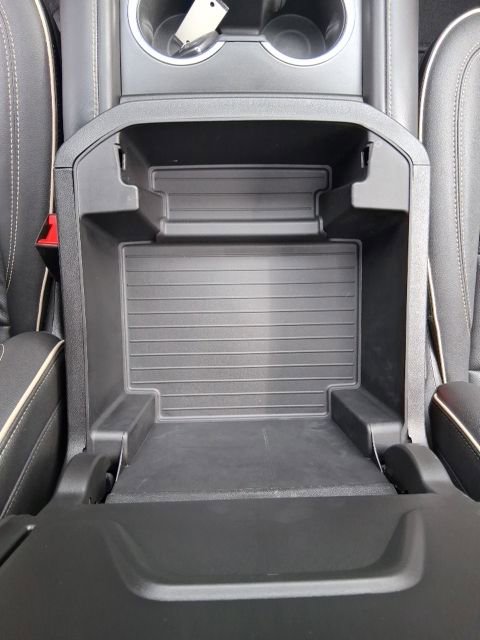 Used 2024 GMC Yukon SLT w/ SLT Premium Package AWD/4WD image 18
