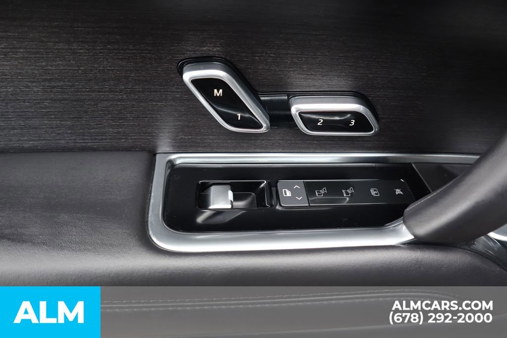 Used 2025 Land Rover Range Rover Long Wheelbase SE image 23