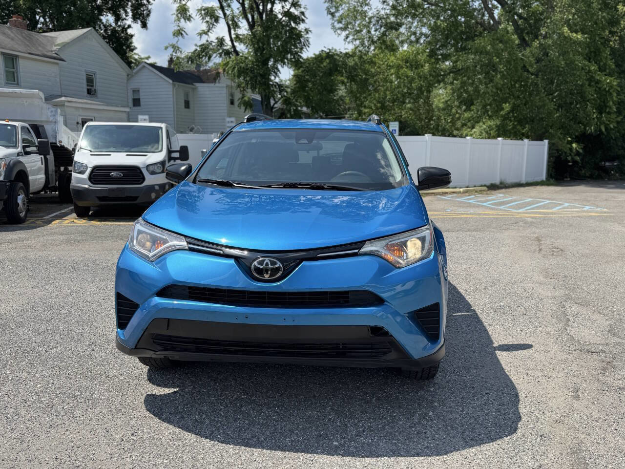 Used 2018 Toyota RAV4 LE image 3