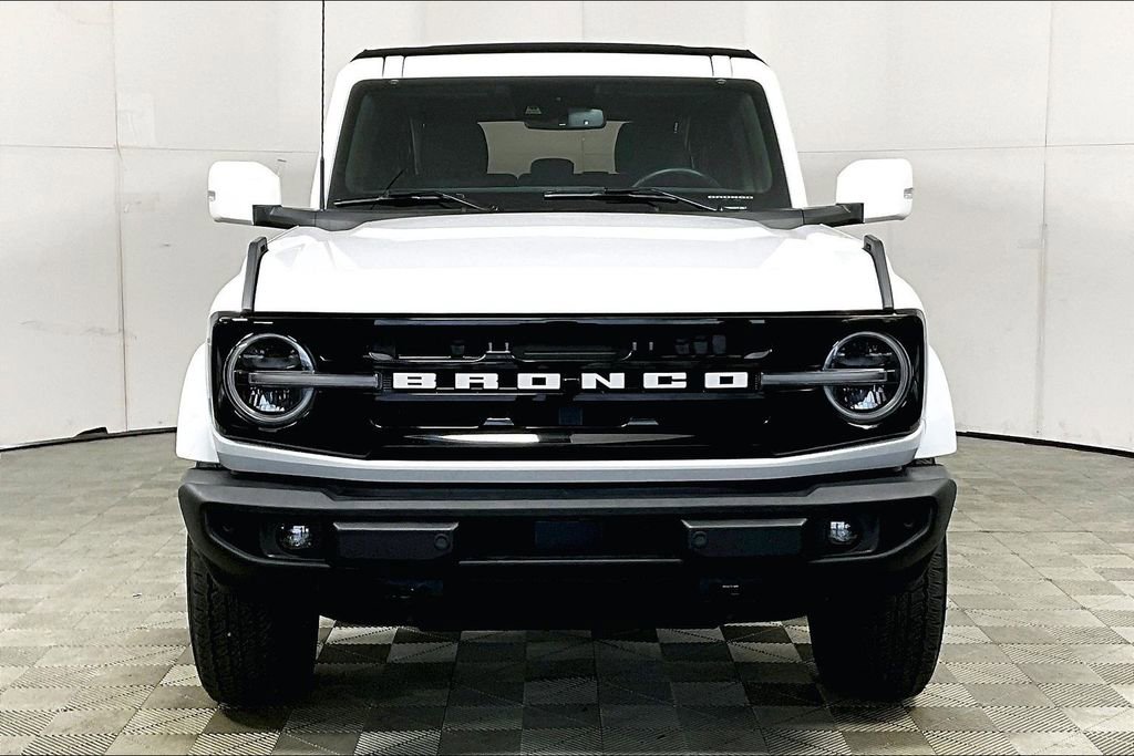 Used 2024 Ford Bronco Outer Banks image 3
