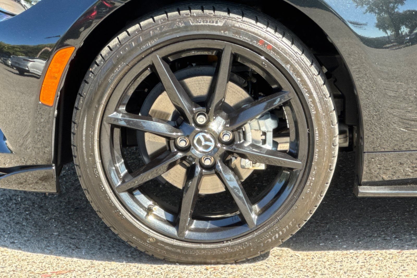 Used 2021 MAZDA MX-5 Miata Club w/ Appearance Package RWD image 26