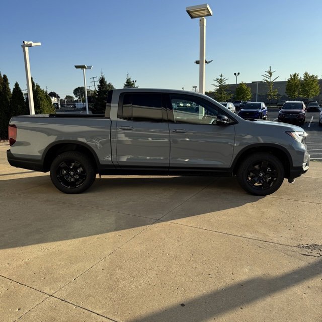 New 2026 Honda Ridgeline Black Edition image 2