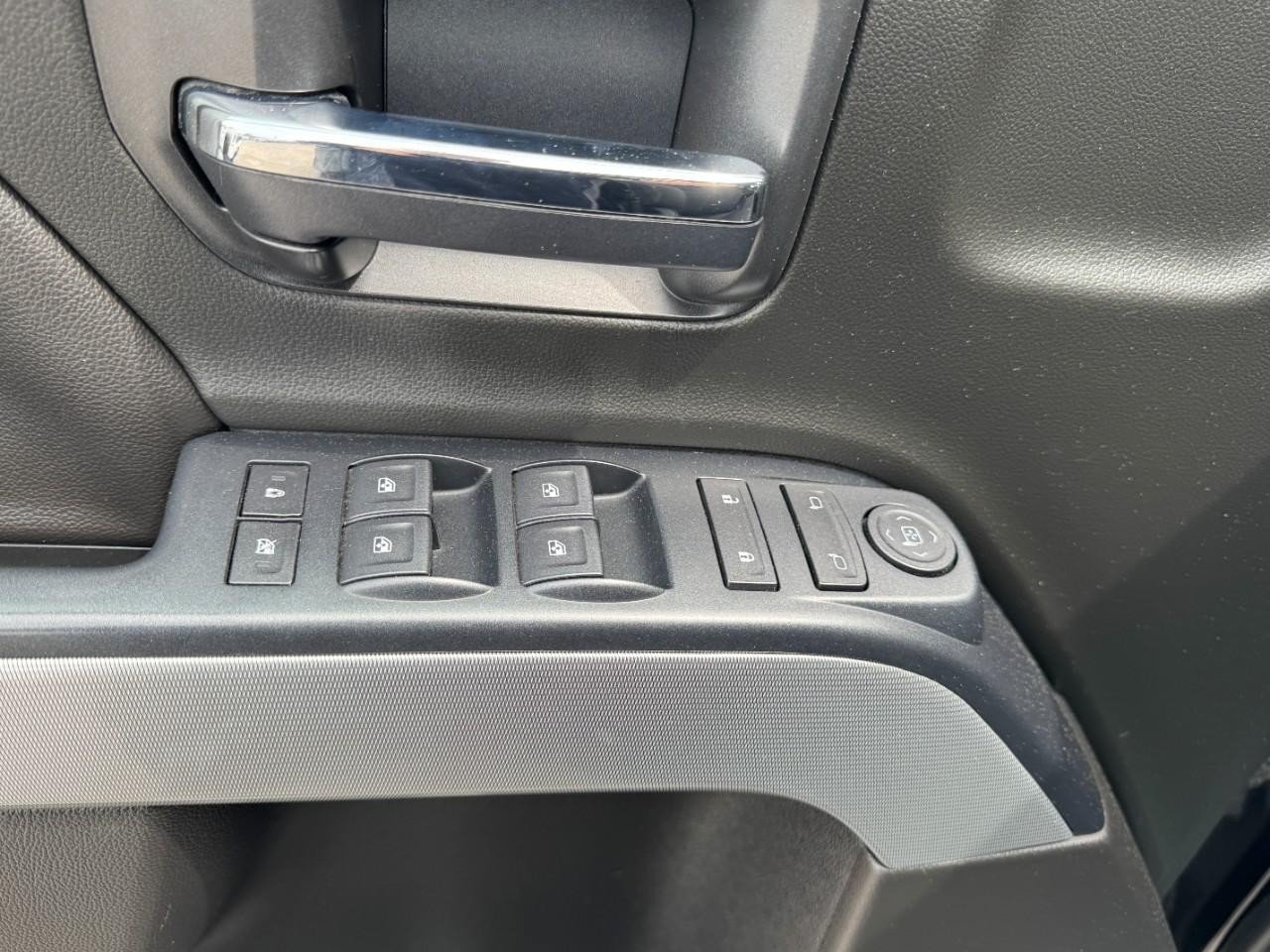 Used 2019 Chevrolet Silverado 1500 LT w/ All Star Edition AWD/4WD image 13