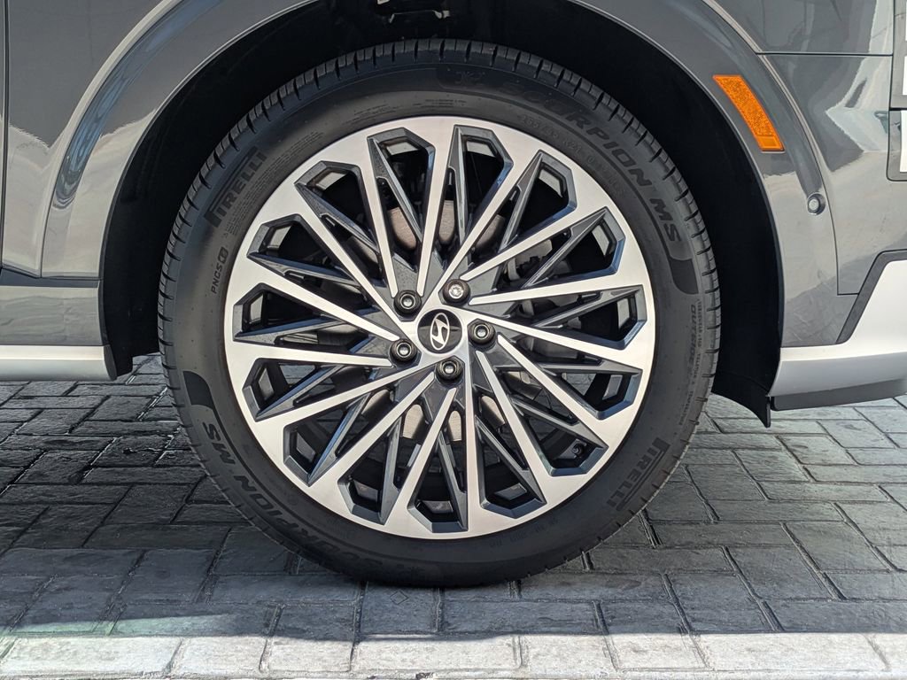 Used 2026 Hyundai Palisade Calligraphy image 12