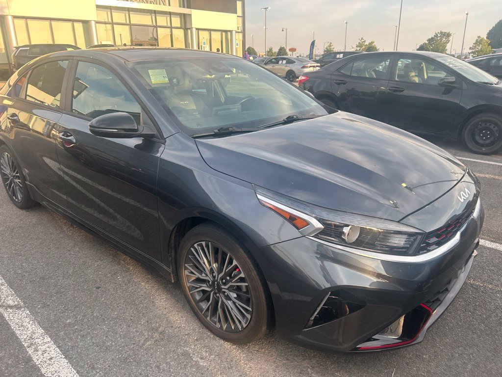 Used 2024 Kia Forte GT-Line w/ GT-Line Premium Package FWD image 4