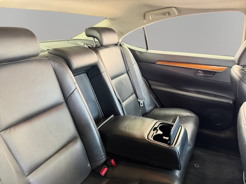Used 2013 Lexus ES 300h w/ Luxury Pkg FWD image 27
