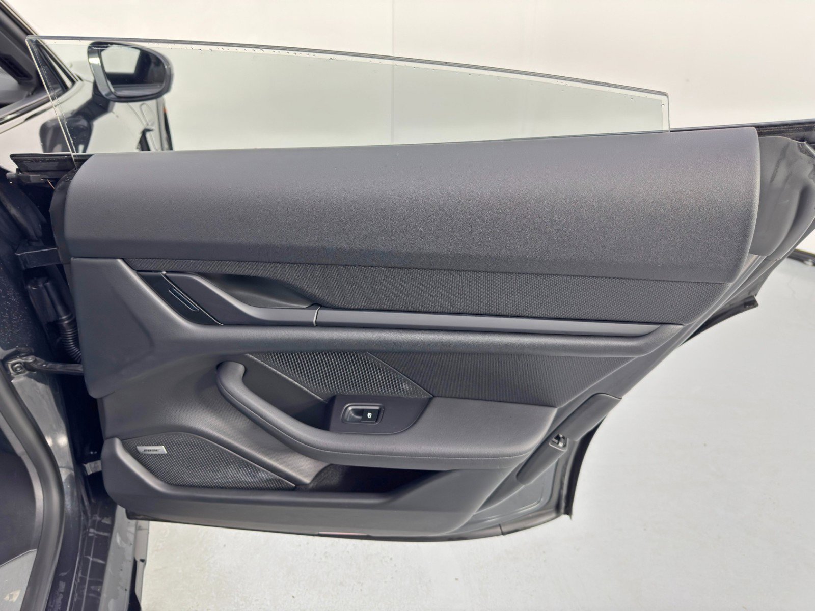 Used 2023 Porsche Taycan 4S w/ Performance Package AWD/4WD image 49