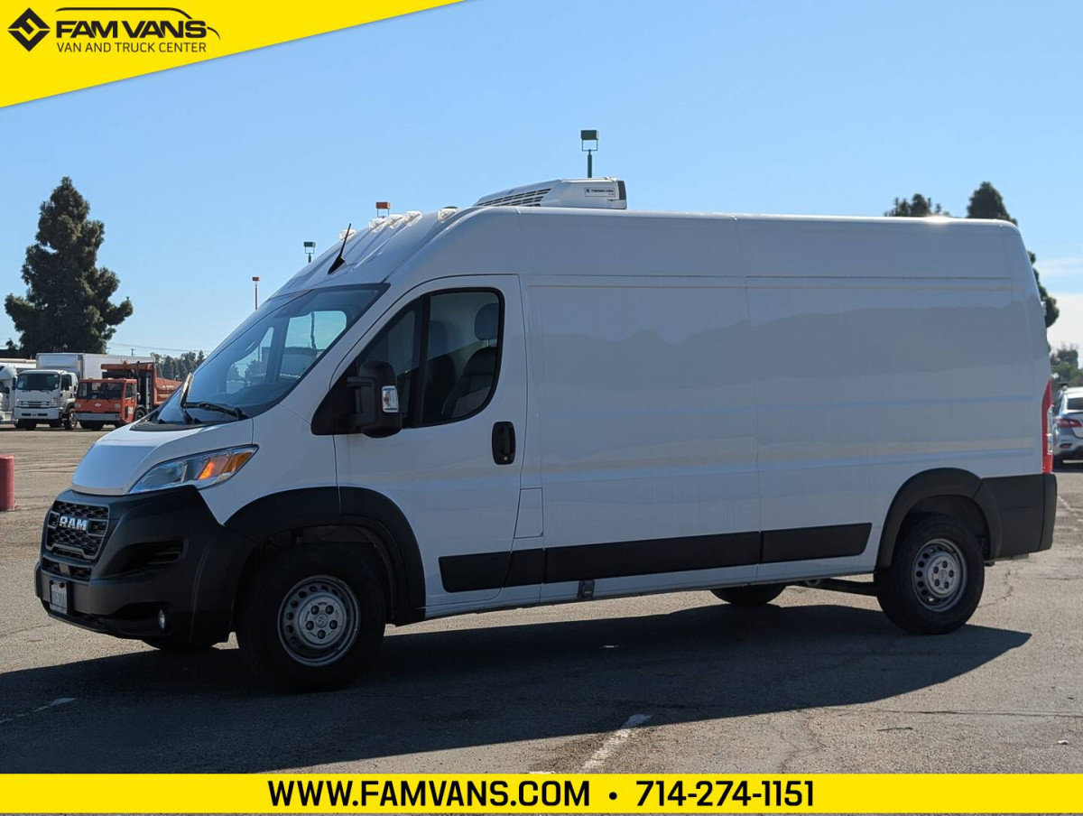 Used 2025 RAM ProMaster 3500 w/ Convenience Group FWD image 3