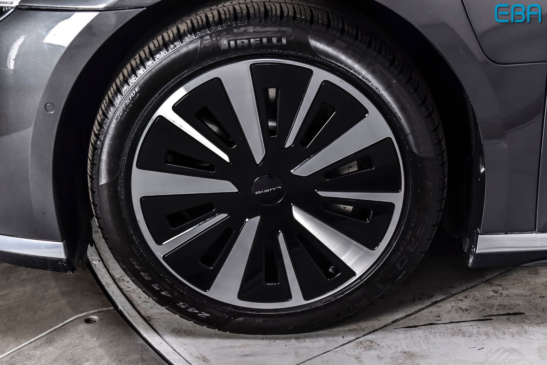 Used 2024 Lucid Air Touring image 10