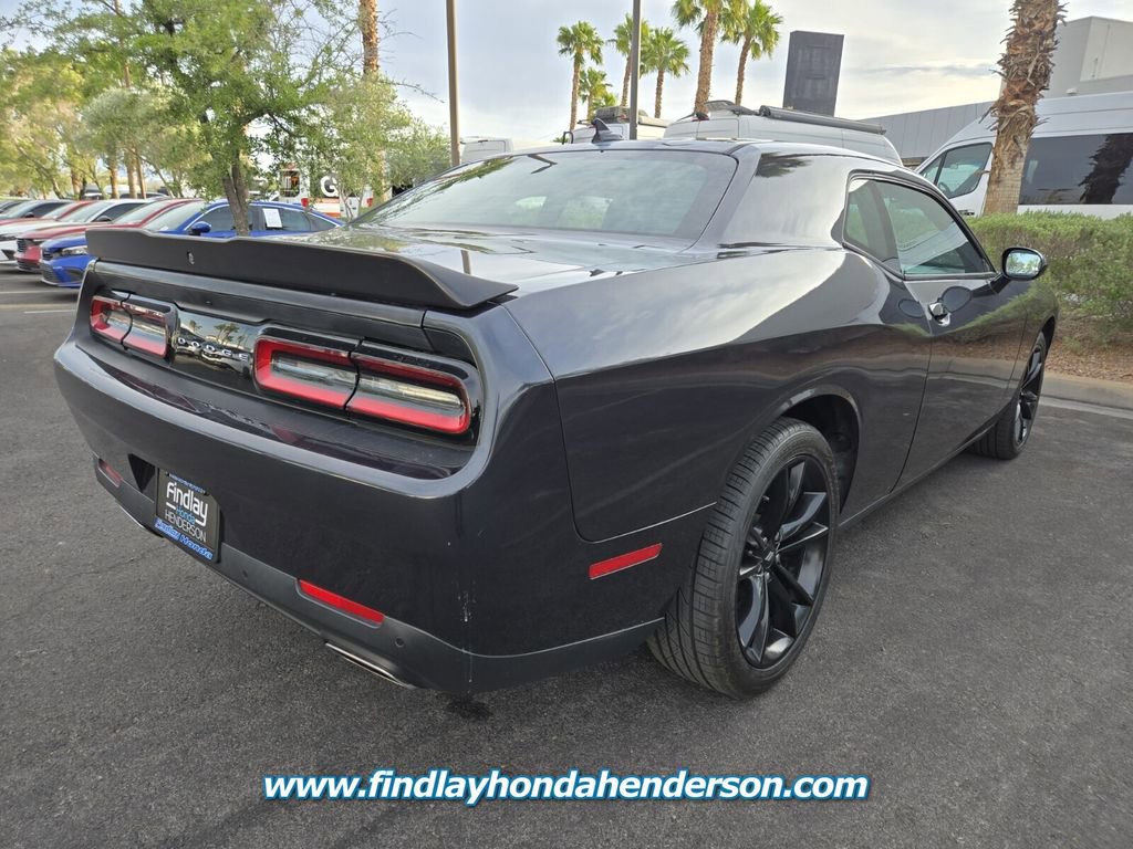 Used 2017 Dodge Challenger SXT Plus image 6