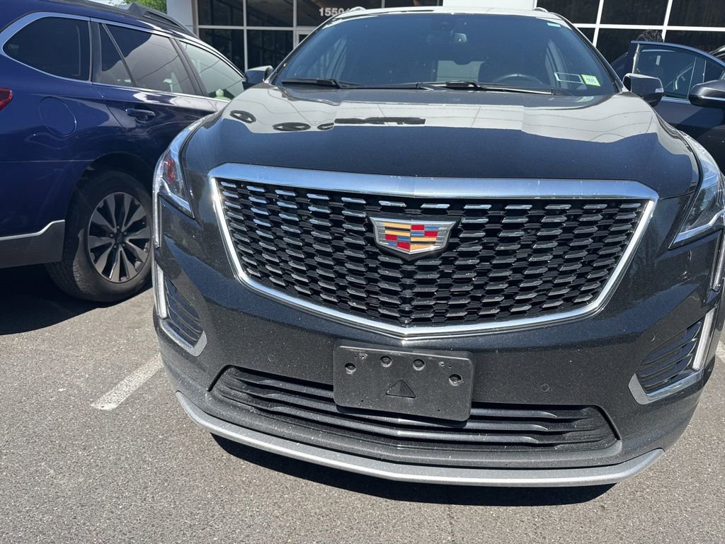 Used 2023 Cadillac XT5 Premium Luxury AWD/4WD image 2