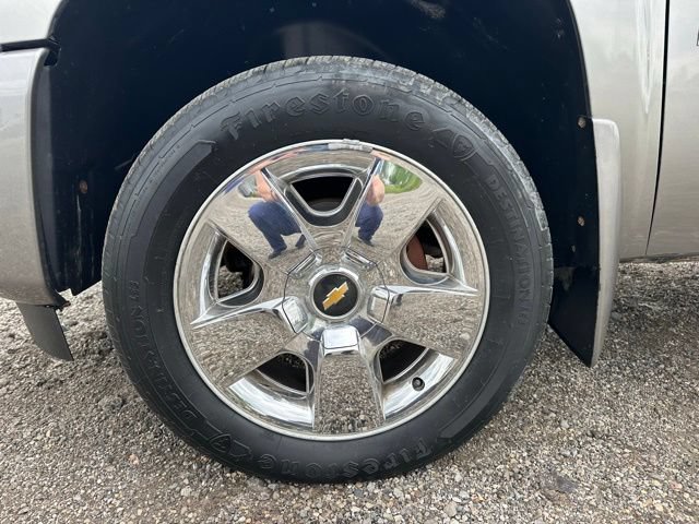 Used 2009 Chevrolet Silverado 1500 LT w/ Power Pack Plus AWD/4WD image 12