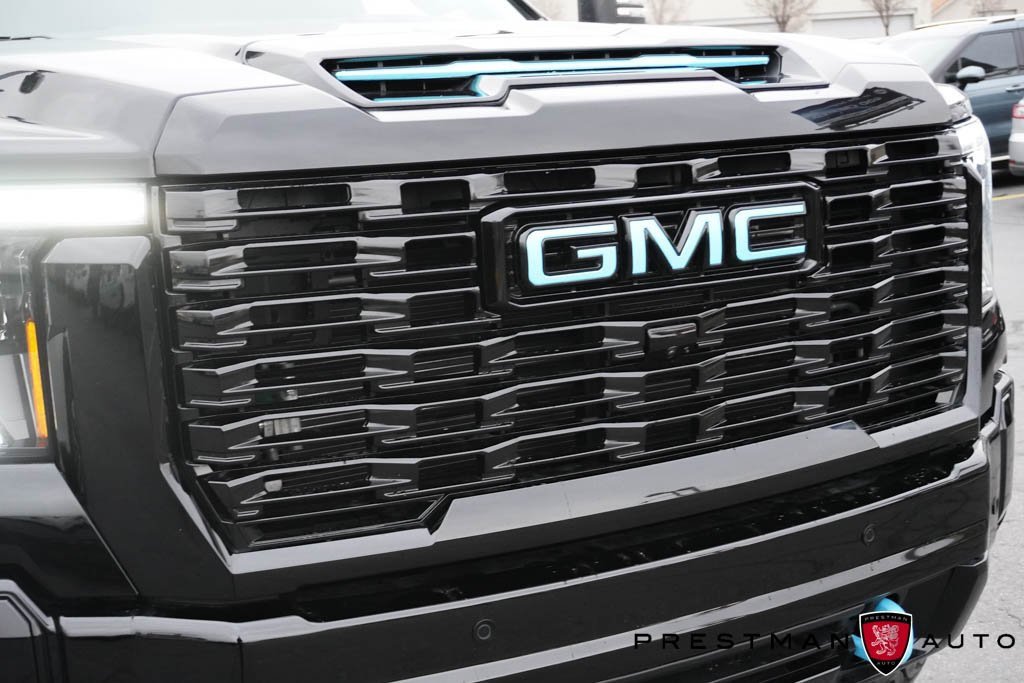 Used 2025 GMC Sierra 3500 Denali Ultimate image 20