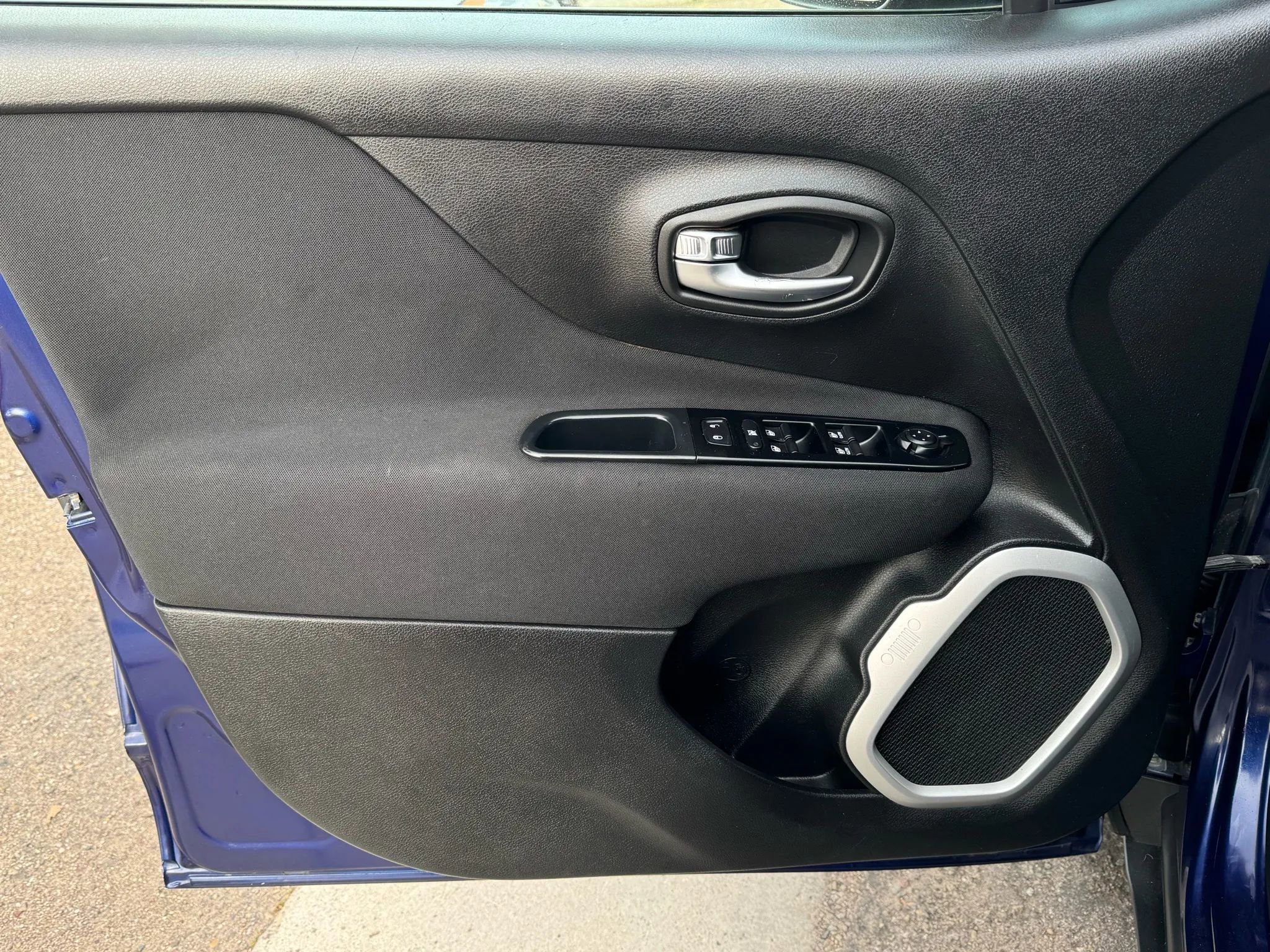 Used 2018 Jeep Renegade Sport w/ Power & Air Group FWD image 14
